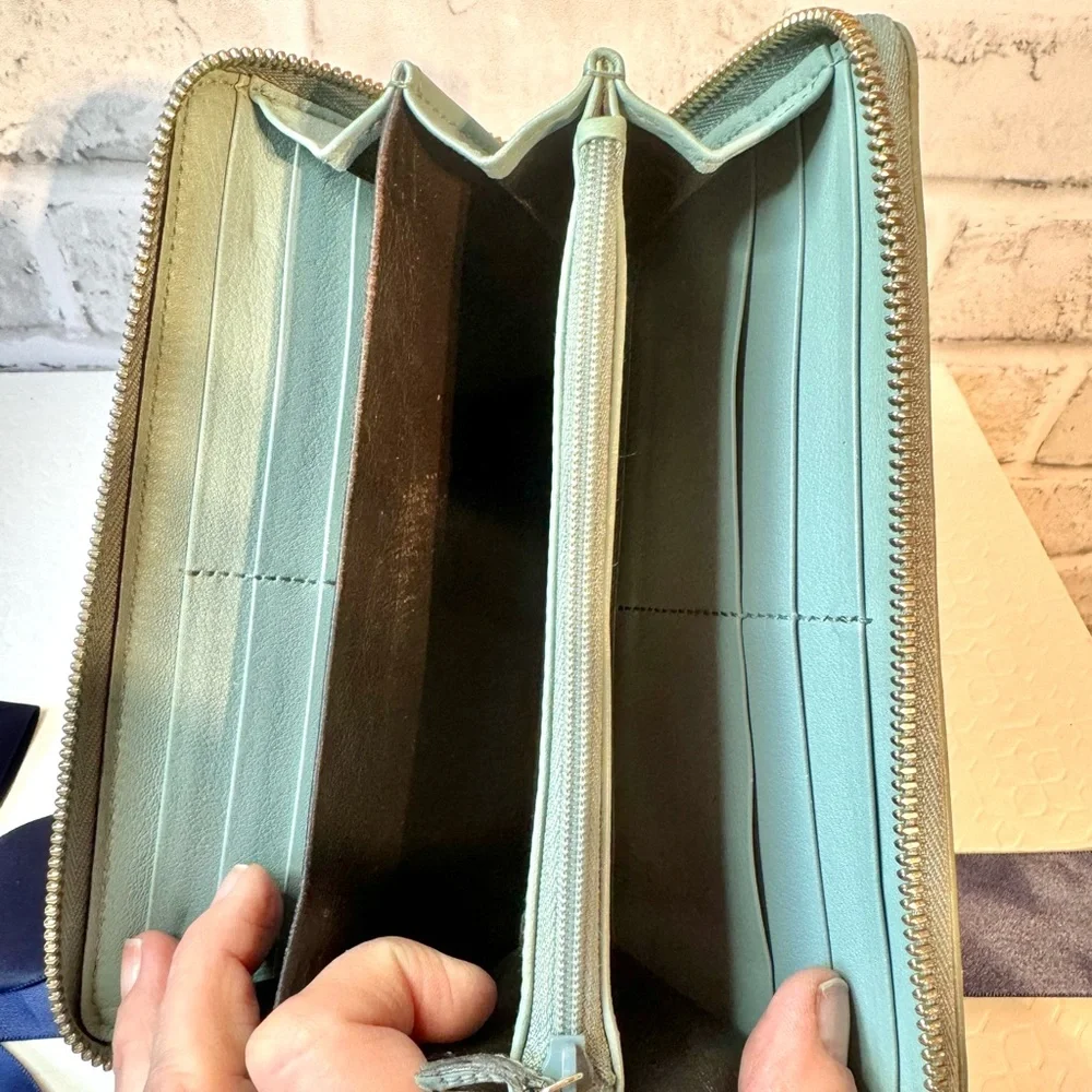 Gucci GG Canvas Zip Around Wallet Blue Leather Trim Bow Continental - Picture 6 of 9